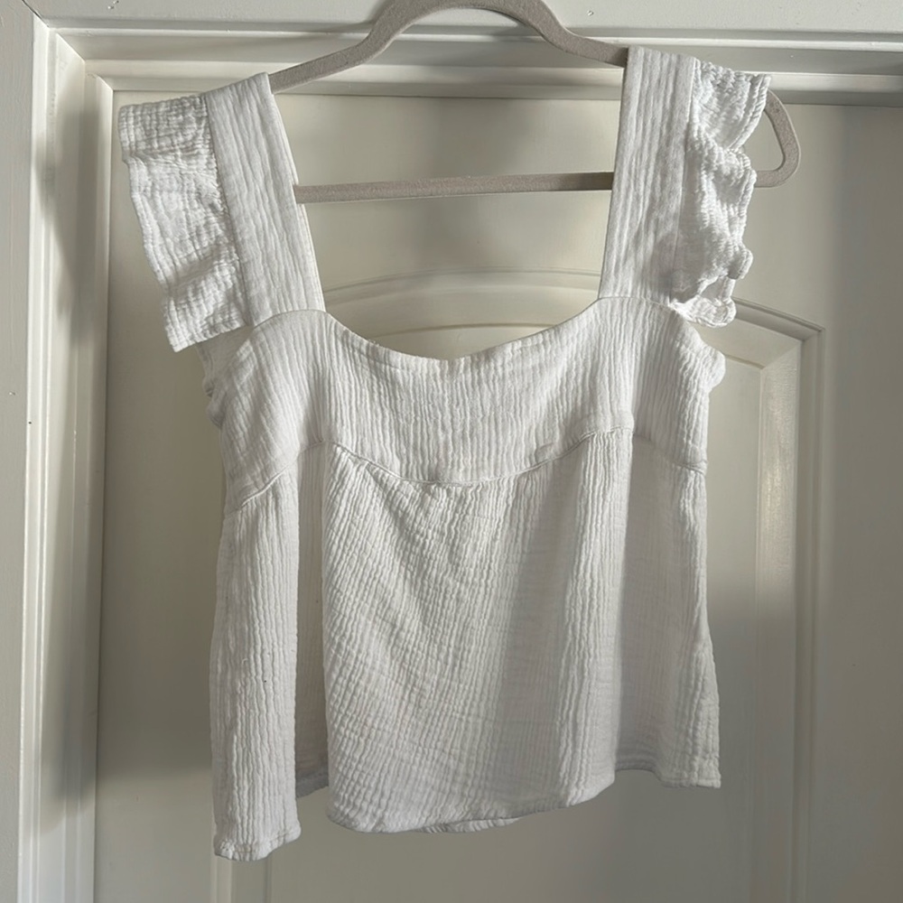 Flutter sleeve crop tank top